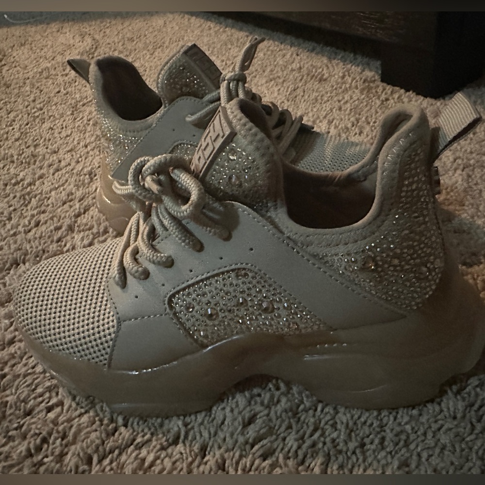 Shoes cream Steve Madden